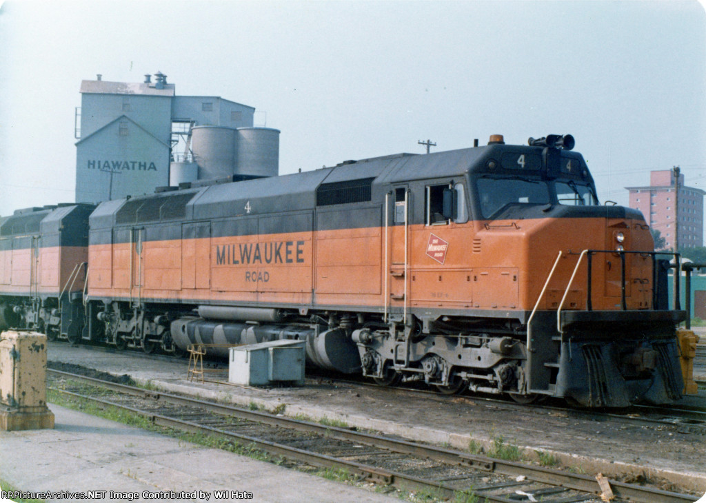 Milwaukee Road FP45 4